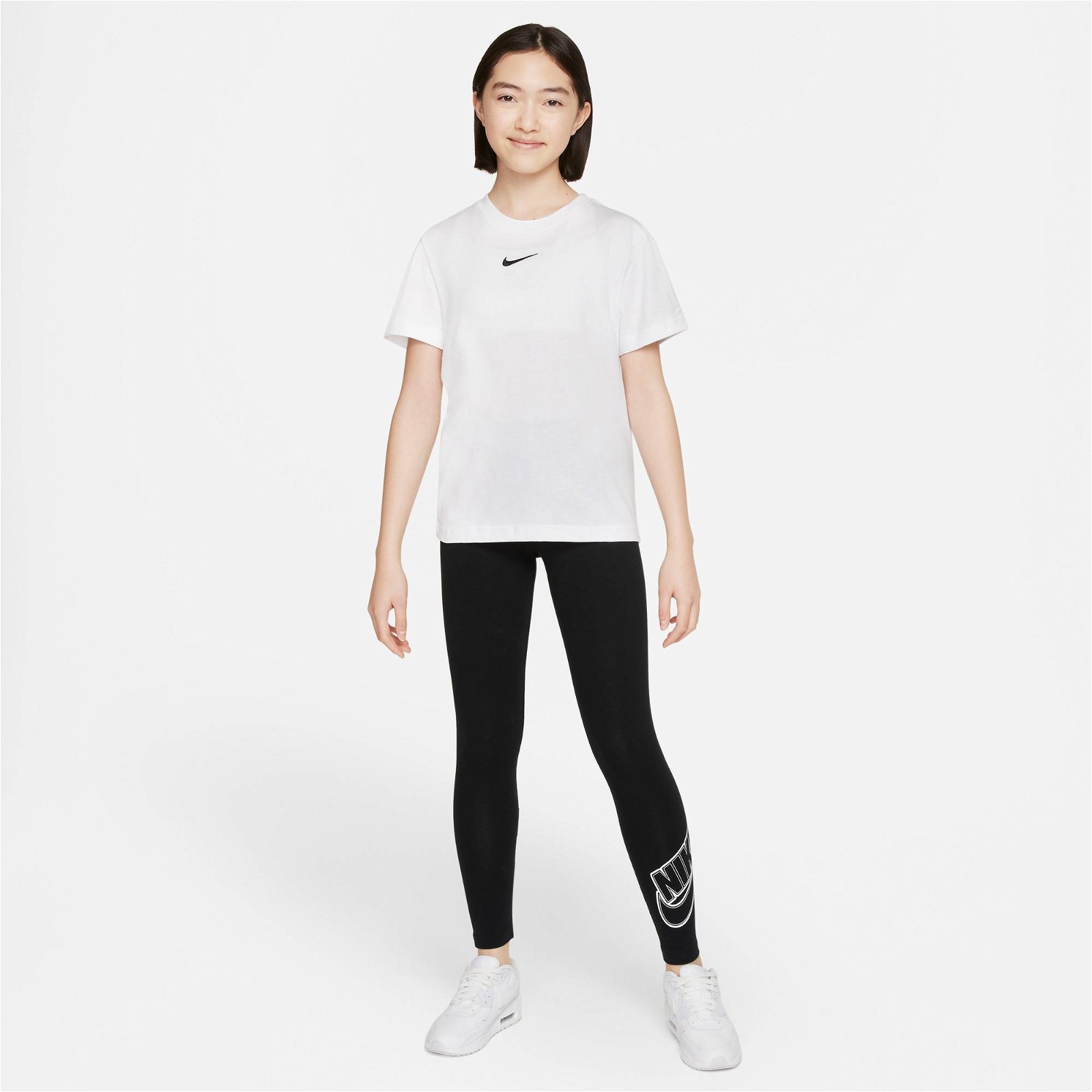 Nike Sportswear Essential Bf Çocuk Beyaz T-Shirt