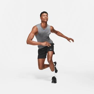  Nike Pro Dri-FIT Tight-fit Erkek Gri Kolsuz T-Shirt
