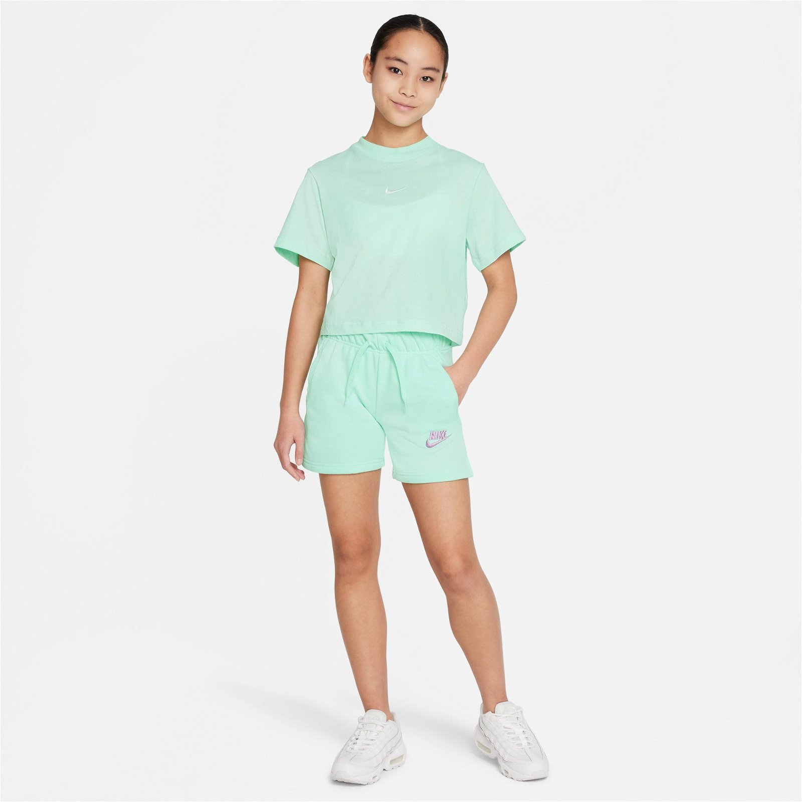 Nike Sportswear Essential Ss Boxy Çocuk Yeşil T-Shirt