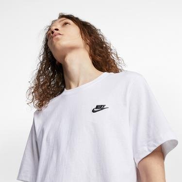  Nike Sportswear Club Erkek Beyaz T-Shirt