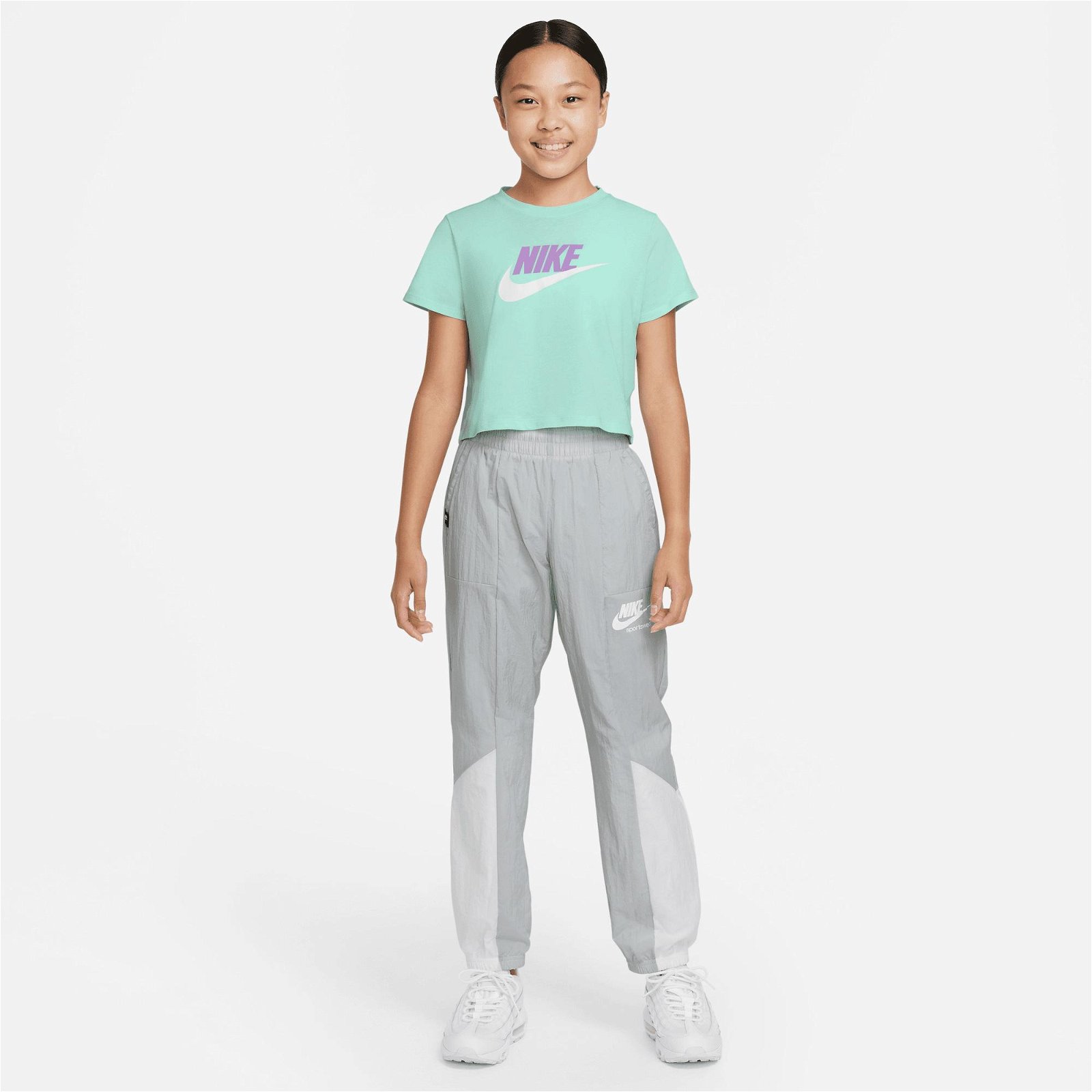 Nike Sportswear Futura Çocuk Yeşil Crop T-Shirt