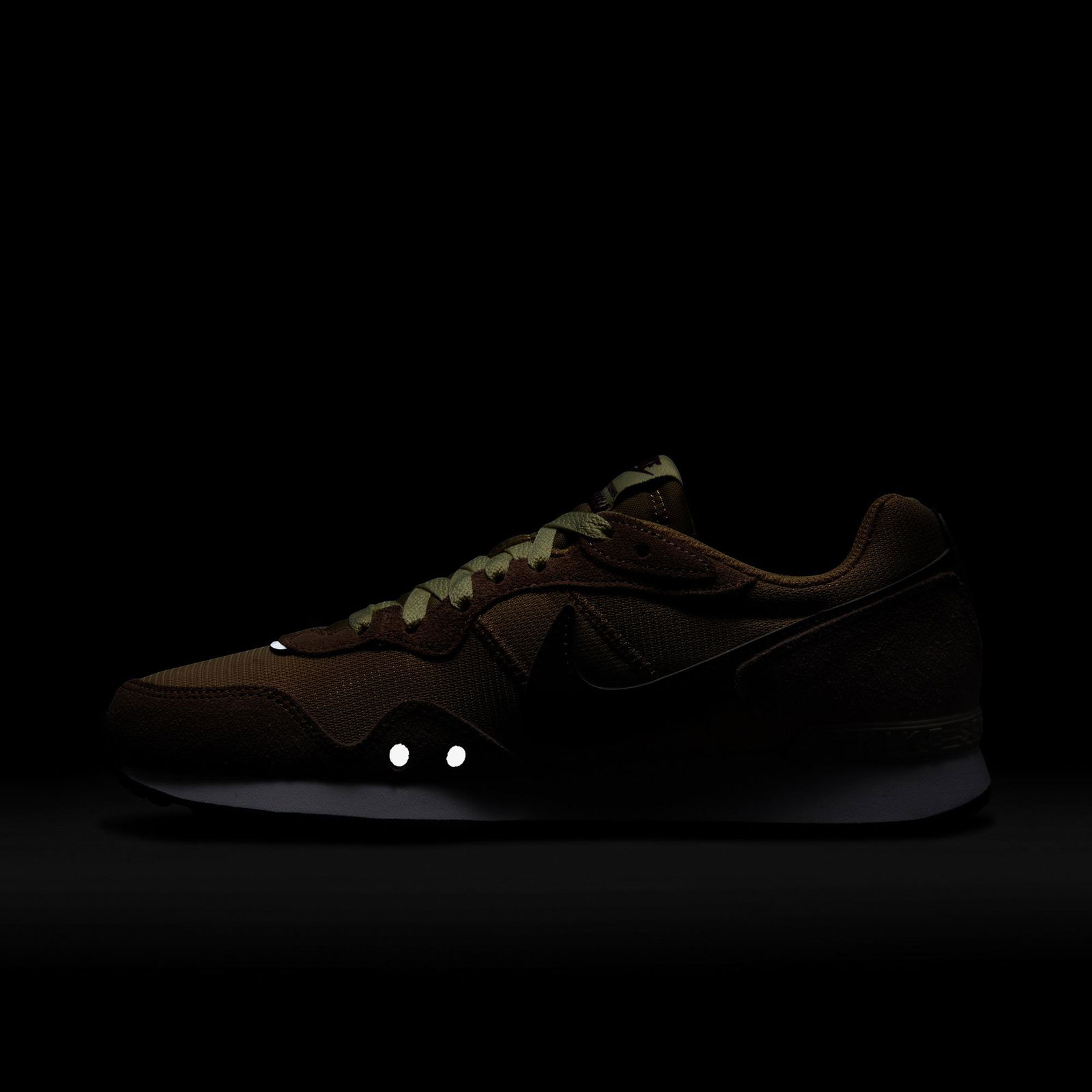 Nike Venture Runner Kadın Bej Spor Ayakkabı