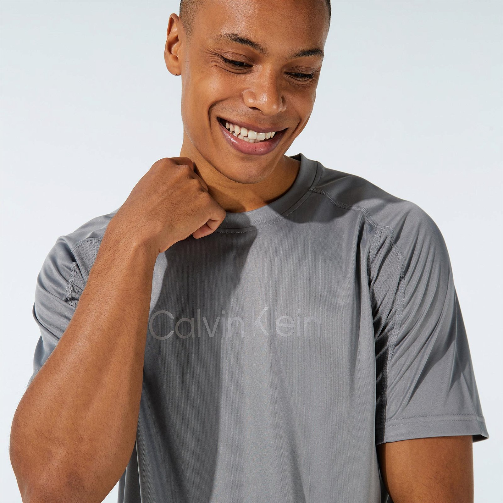 Calvin Klein Erkek Gri T-Shirt