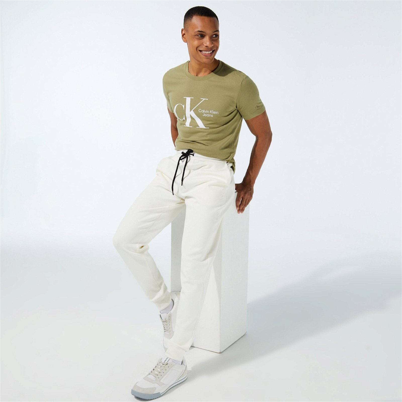 Calvin Klein Comfort Debossed Logo Erkek Beyaz Eşofman Altı