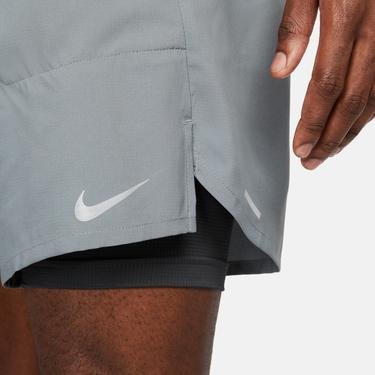  Nike Dri-FIT Stride 2In1 7 İnç Erkek Gri Şort