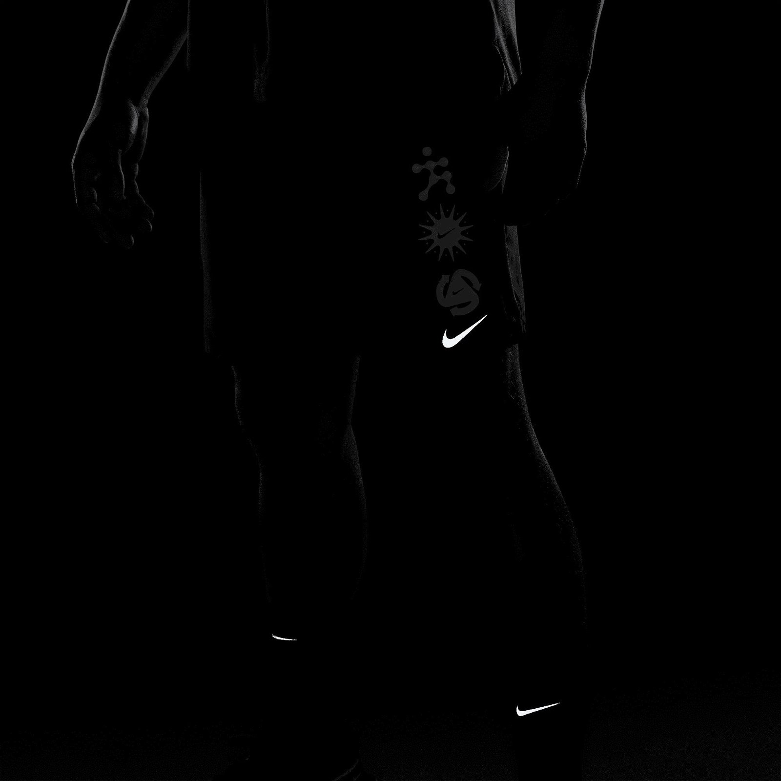 Nike Dri-Fit Wr Challenger Gx 7Bf Erkek Siyah Şort