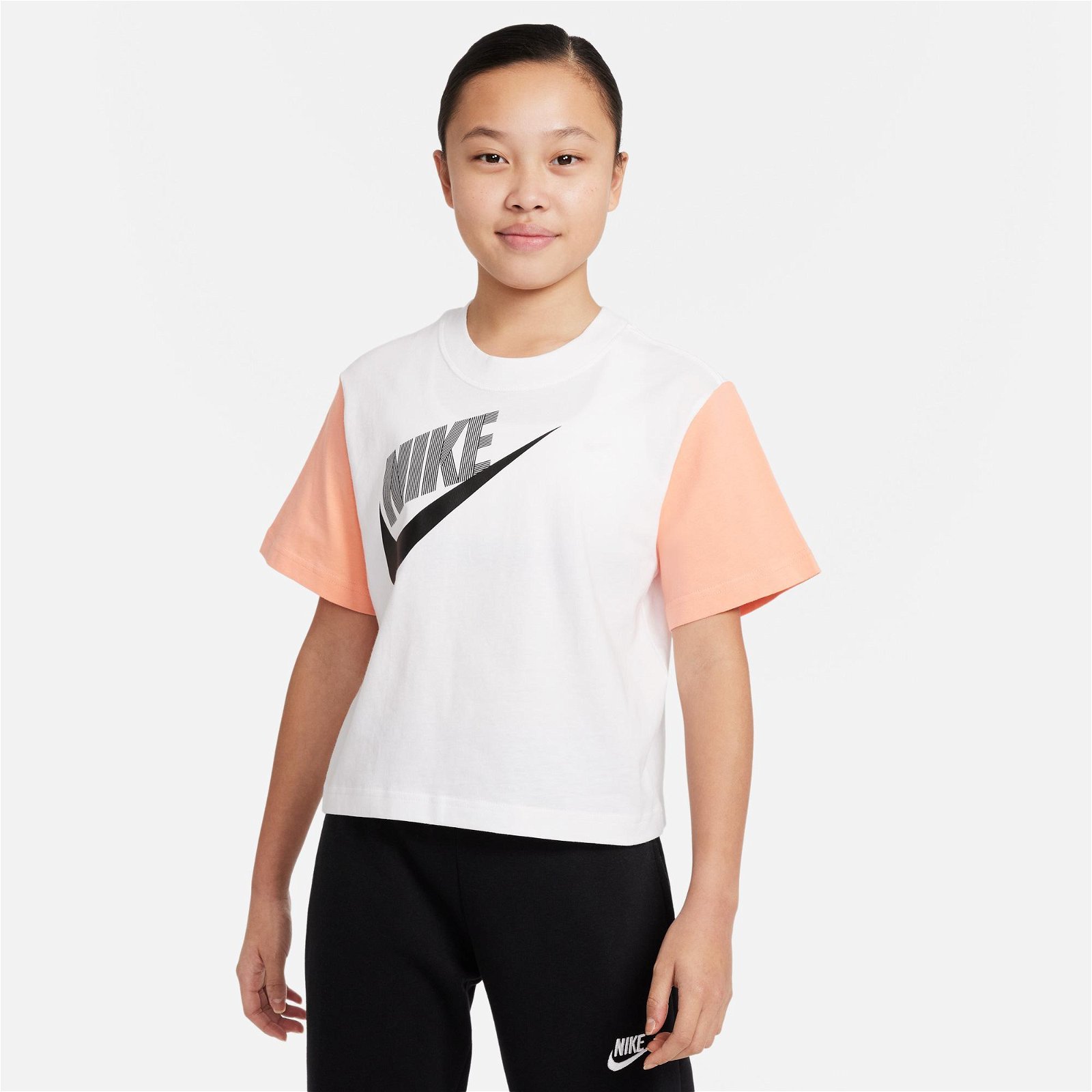 Nike Sportswear Essential Boxy Dnc Çocuk Beyaz T-Shirt
