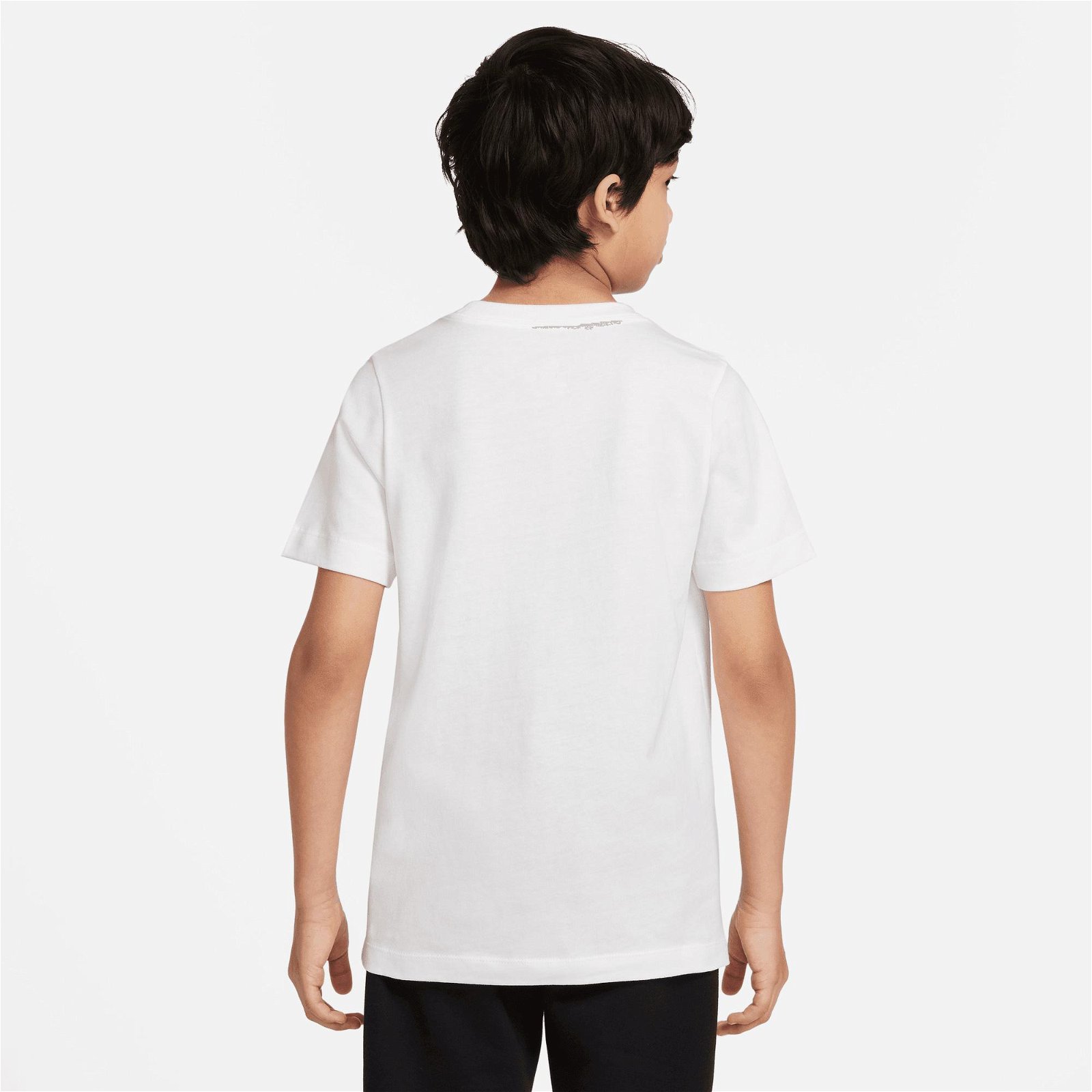 Nike Sportswear Core Brandmark 3 Çocuk Beyaz T-Shirt