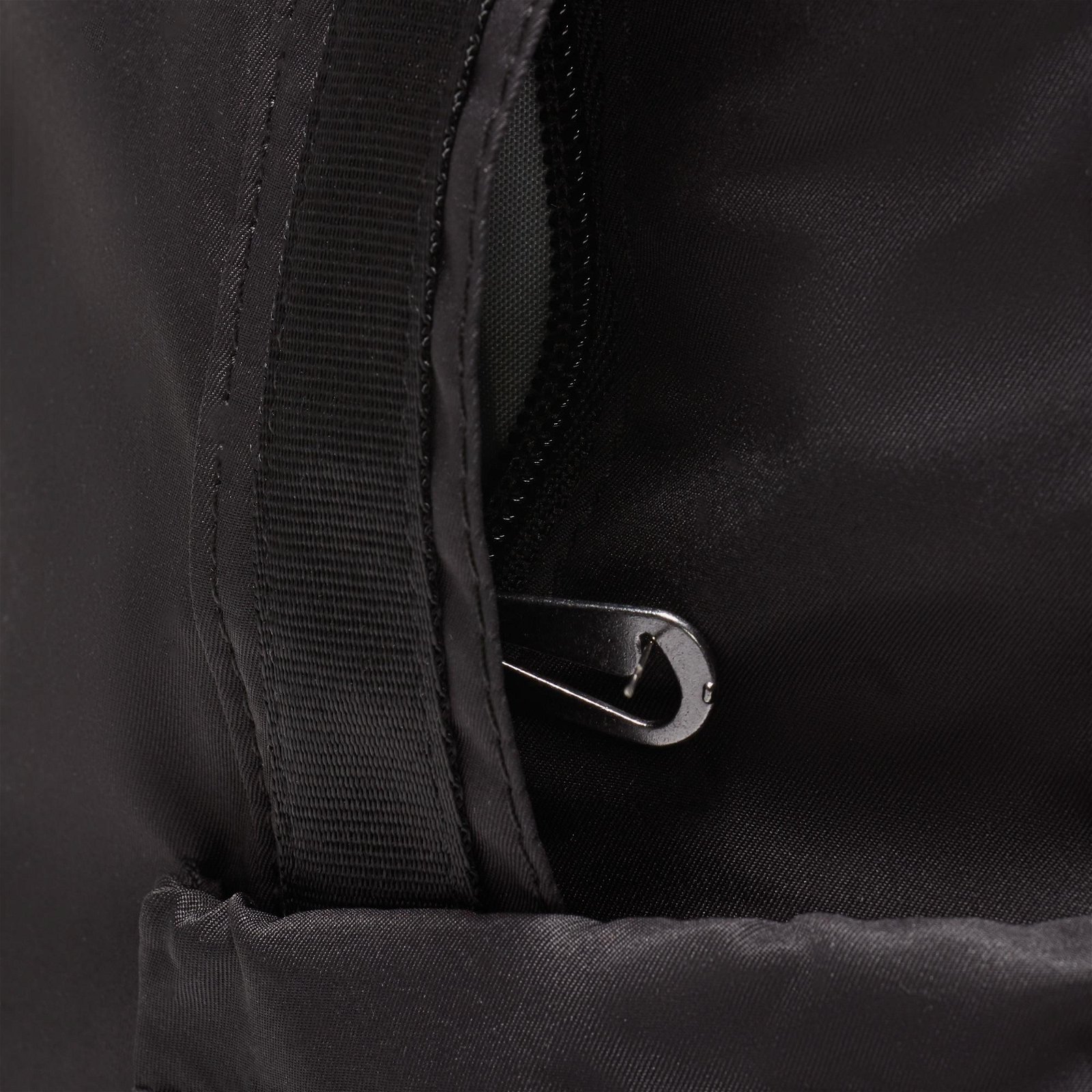 Nike Sportswear Futura Luxe Mini Kadın Siyah Sırt Çantası