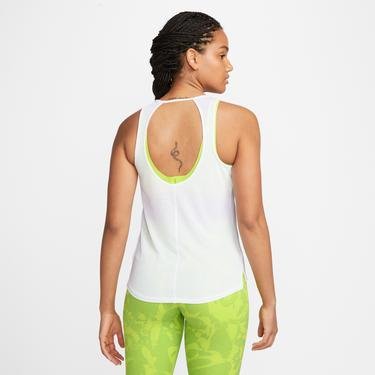  Nike Dri-FIT One Icon Closh Kadın Beyaz Kolsuz T-Shirt
