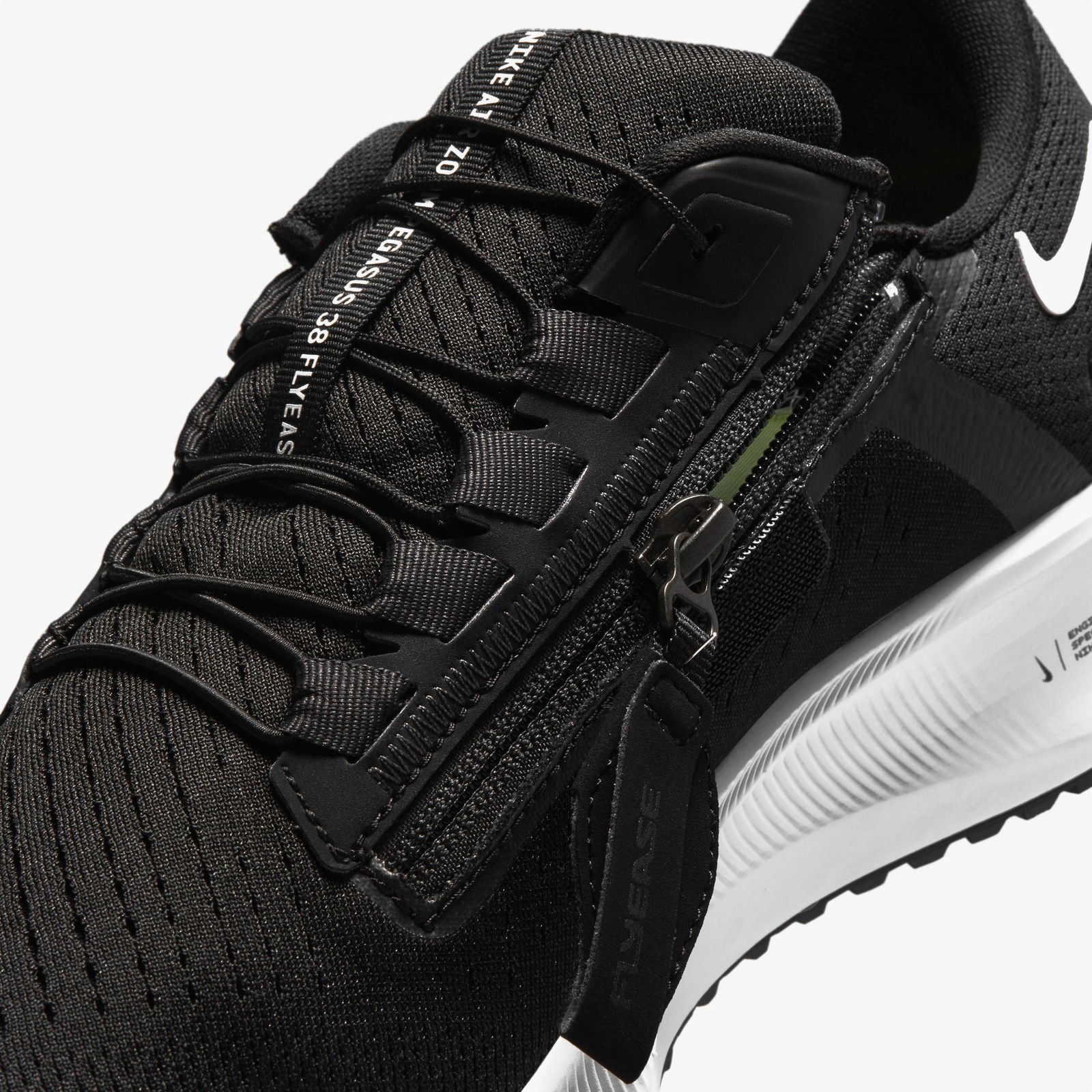 Nike Air Zoom Pegasus 38 Flyease 4E Erkek Siyah Spor Ayakkabı
