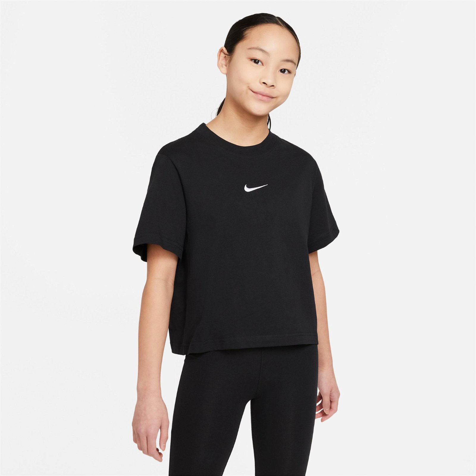 Nike Sportswear Essential Boxy Çocuk Siyah T-Shirt