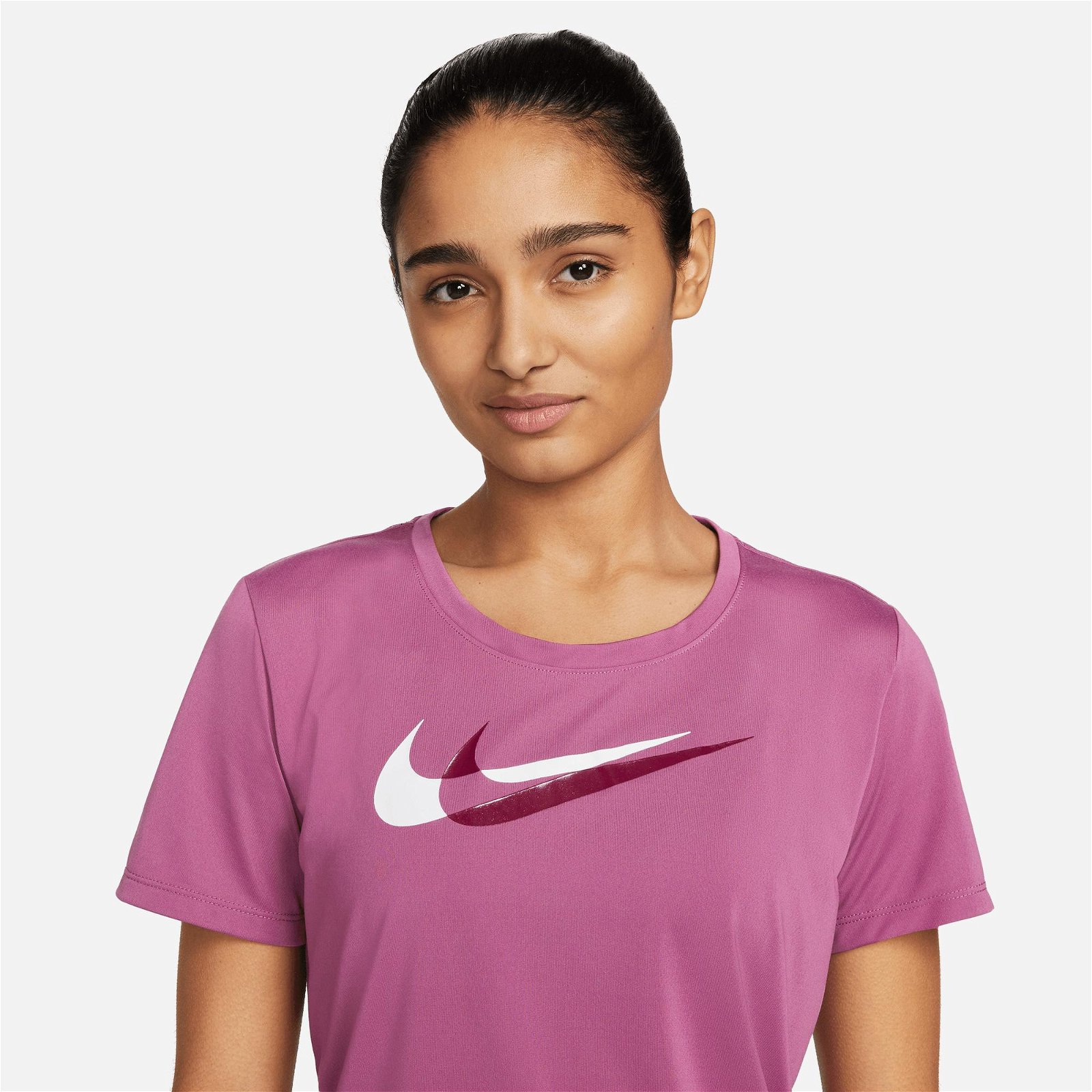 Nike Dri-FIT Swoosh Run Kadın Pembe T-Shirt