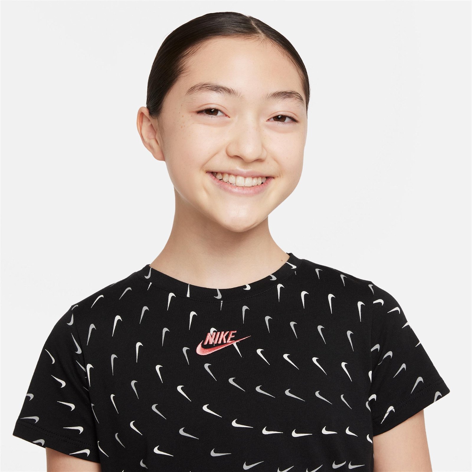 Nike Sportswear Swooshfetti Çocuk Siyah Crop T-Shirt