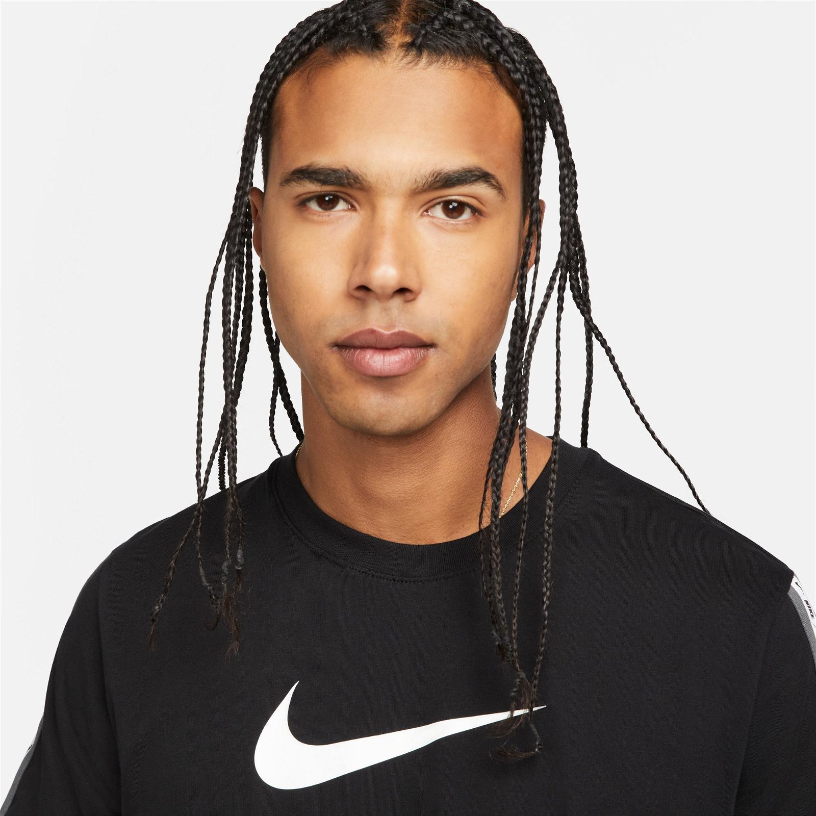 Nike Sportswear Repeat Erkek Siyah T-Shirt