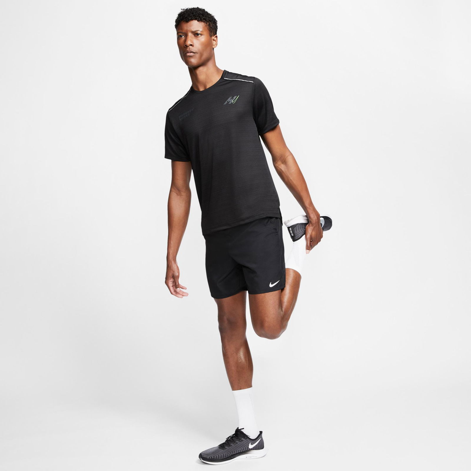 Nike Dri-Fit Run 7Bf Erkek Siyah Şort