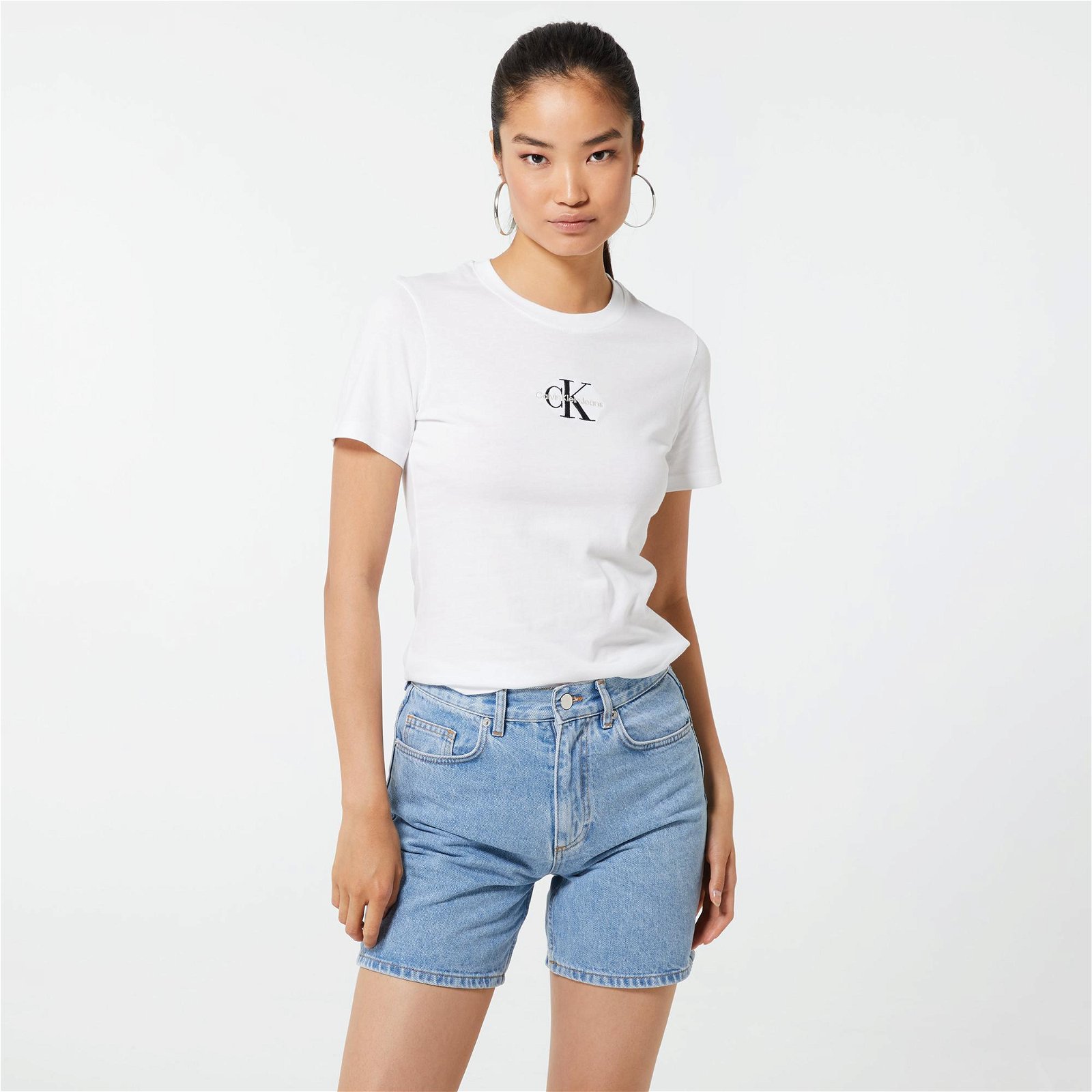Calvin Klein Monogram Logo Slim Fit Kadın Beyaz T-Shirt