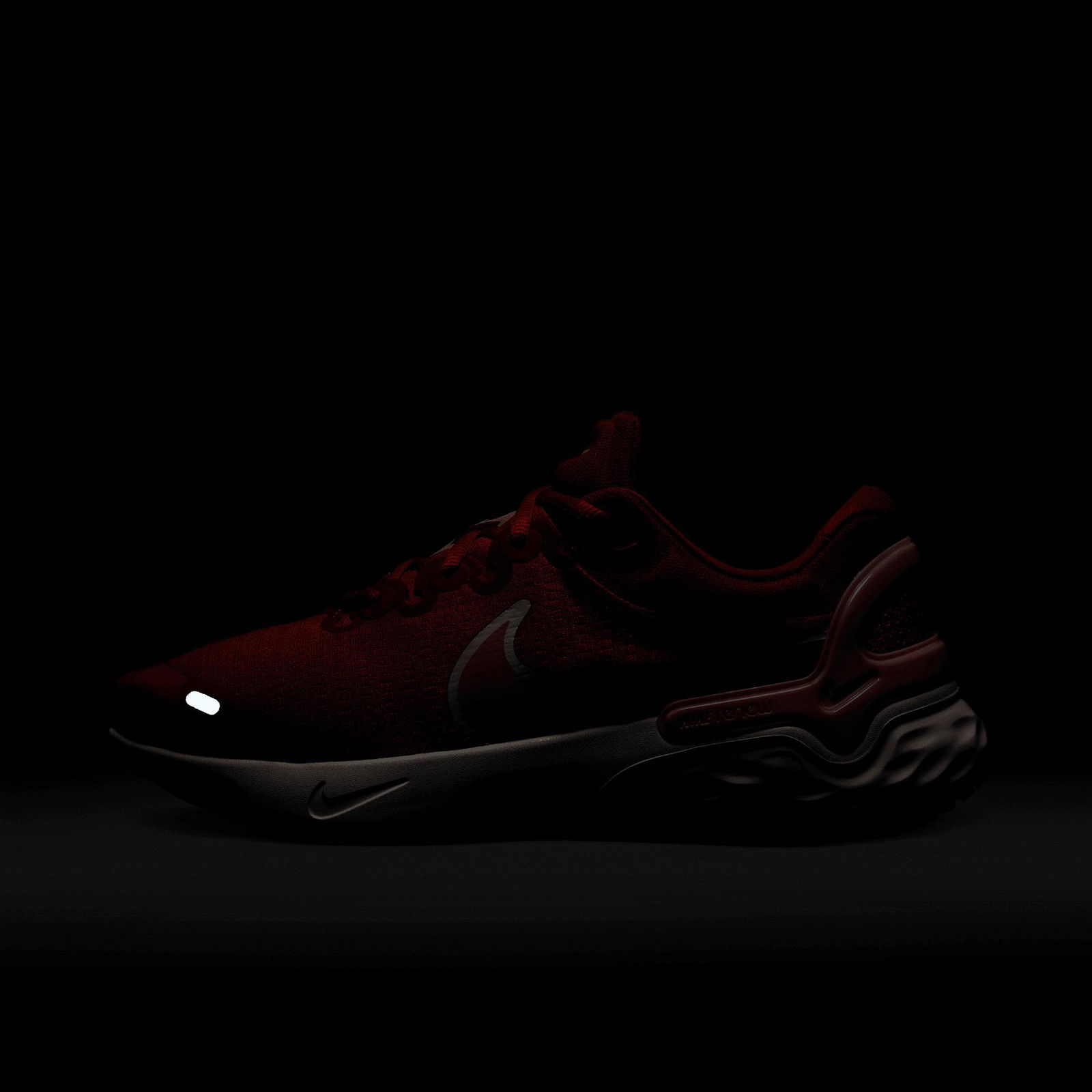 Nike Renew Run 3 Kadın Kırmızı Spor Ayakkabı