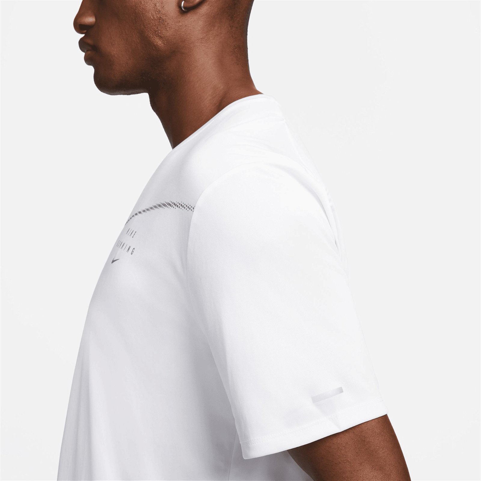 Nike Stone Run Division Miller Gx Erkek Beyaz T-Shirt
