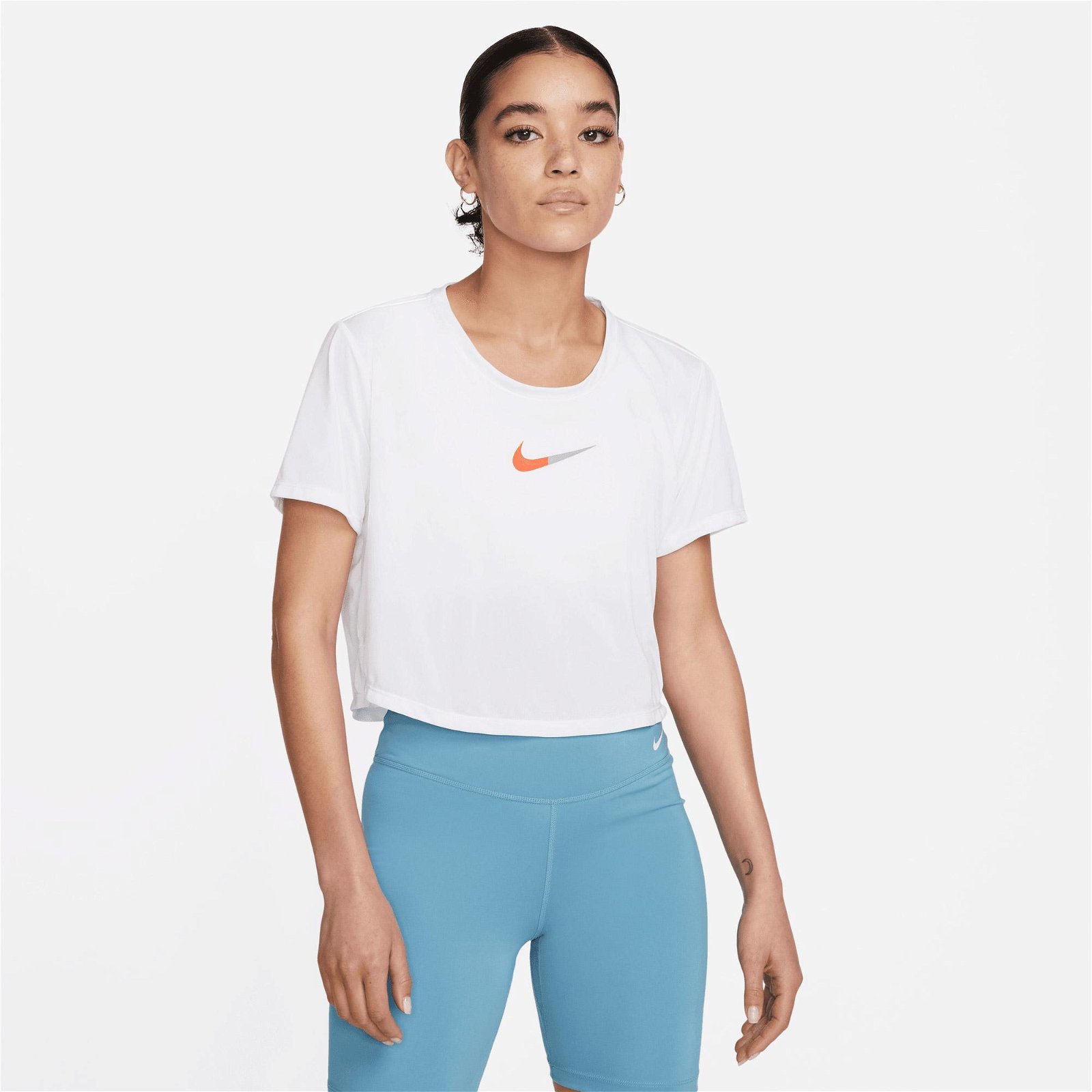 Nike Dri-Fit One Kadın Beyaz T-Shirt