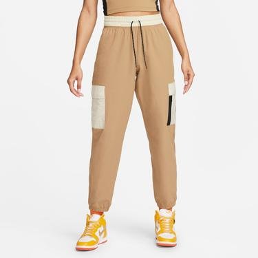  Nike Sportswear Woven Cargo Kadın Kahverengi Eşofman Altı