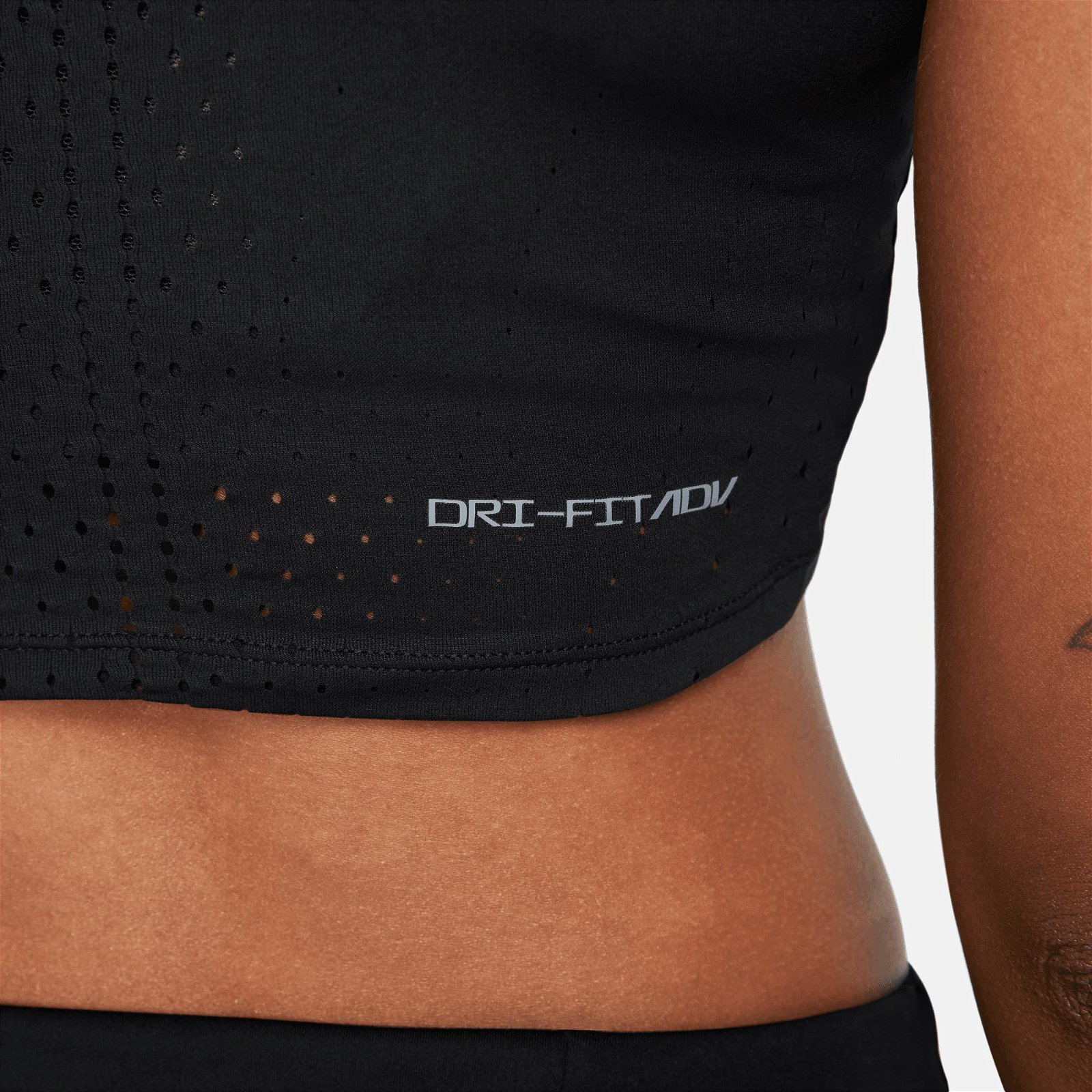 Nike Dri-FIT Adventure Aero Swift Crop Kadın Siyah Bra