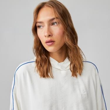  Lacoste Kadın Relaxed Fit Kapüşonlu Beyaz Sweatshirt