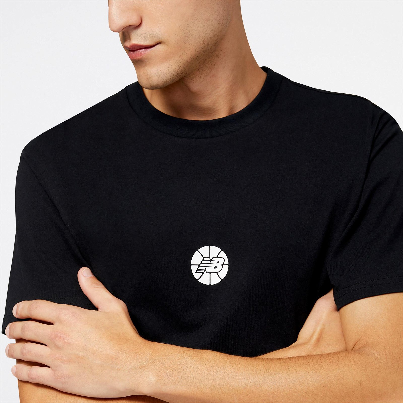 New Balance Hoops Essentials Fundamental Erkek Siyah T-Shirt