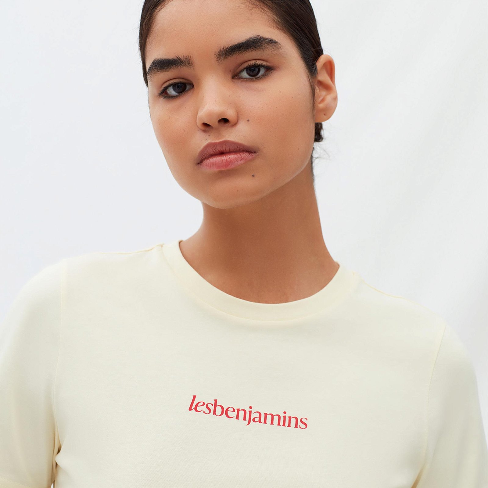 Les Benjamins Essentials Kadın Krem Rengi T-Shirt