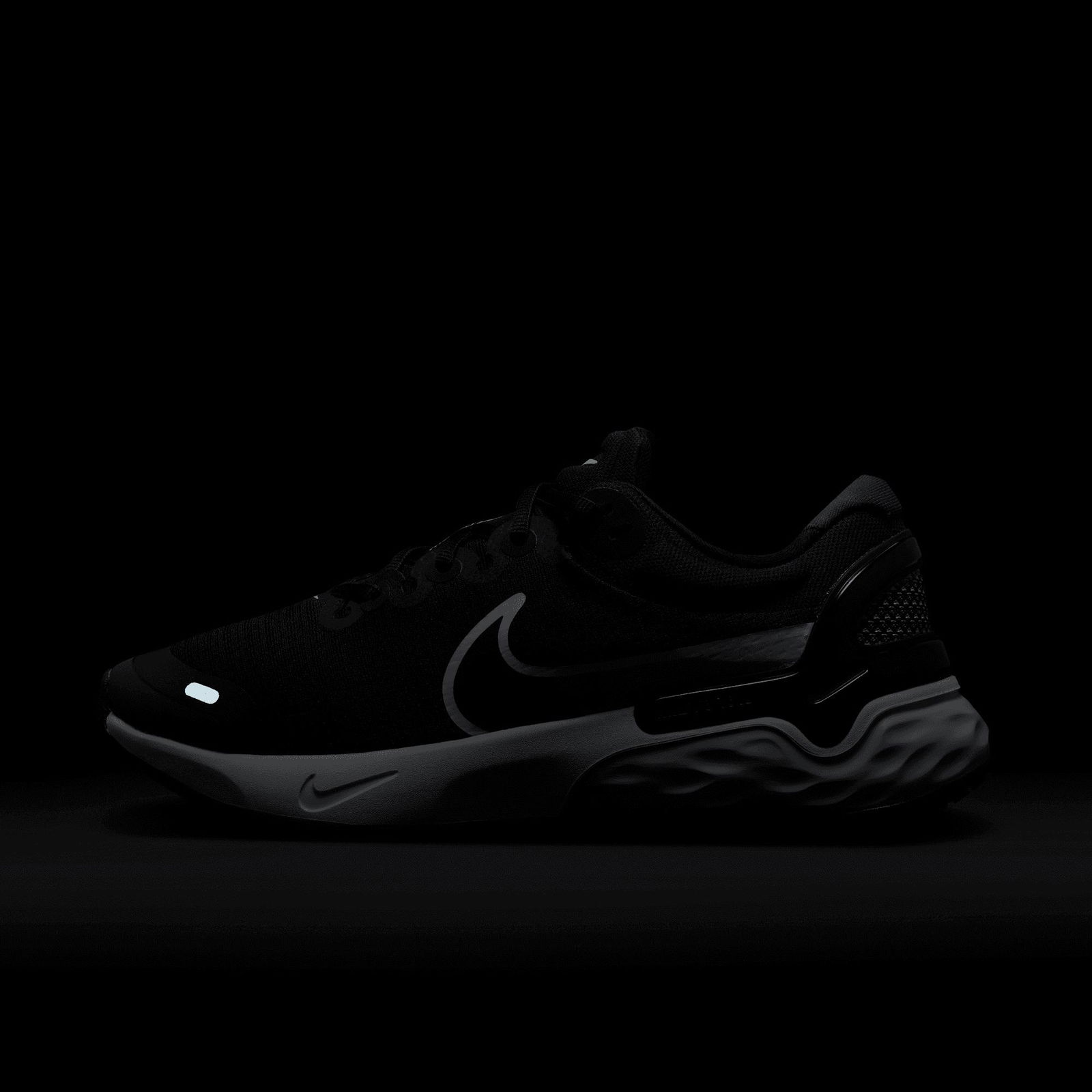 Nike Renew Run 3 Kadın Siyah Spor Ayakkabı