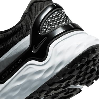  Nike Renew Run 3 Kadın Siyah Spor Ayakkabı