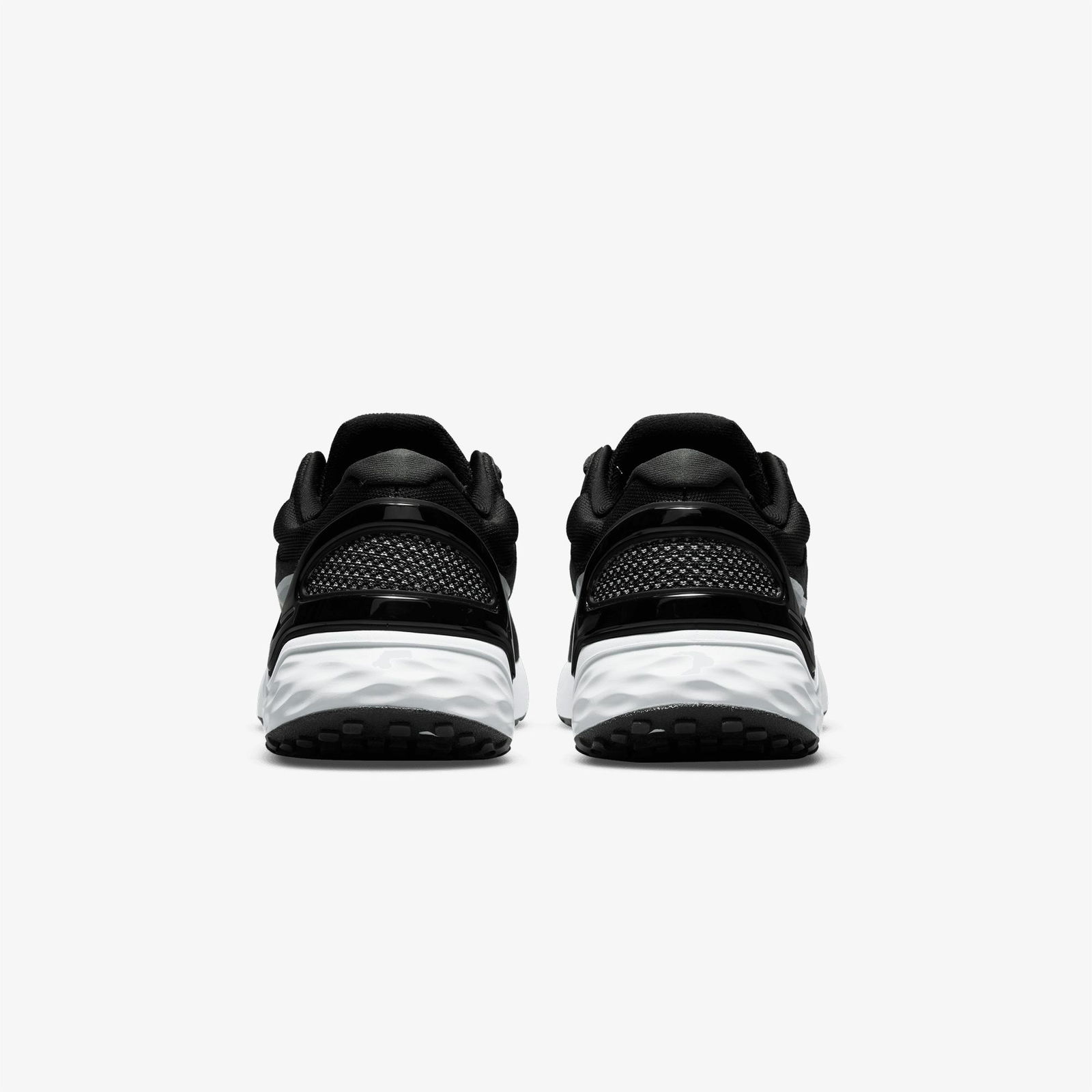 Nike Renew Run 3 Kadın Siyah Spor Ayakkabı