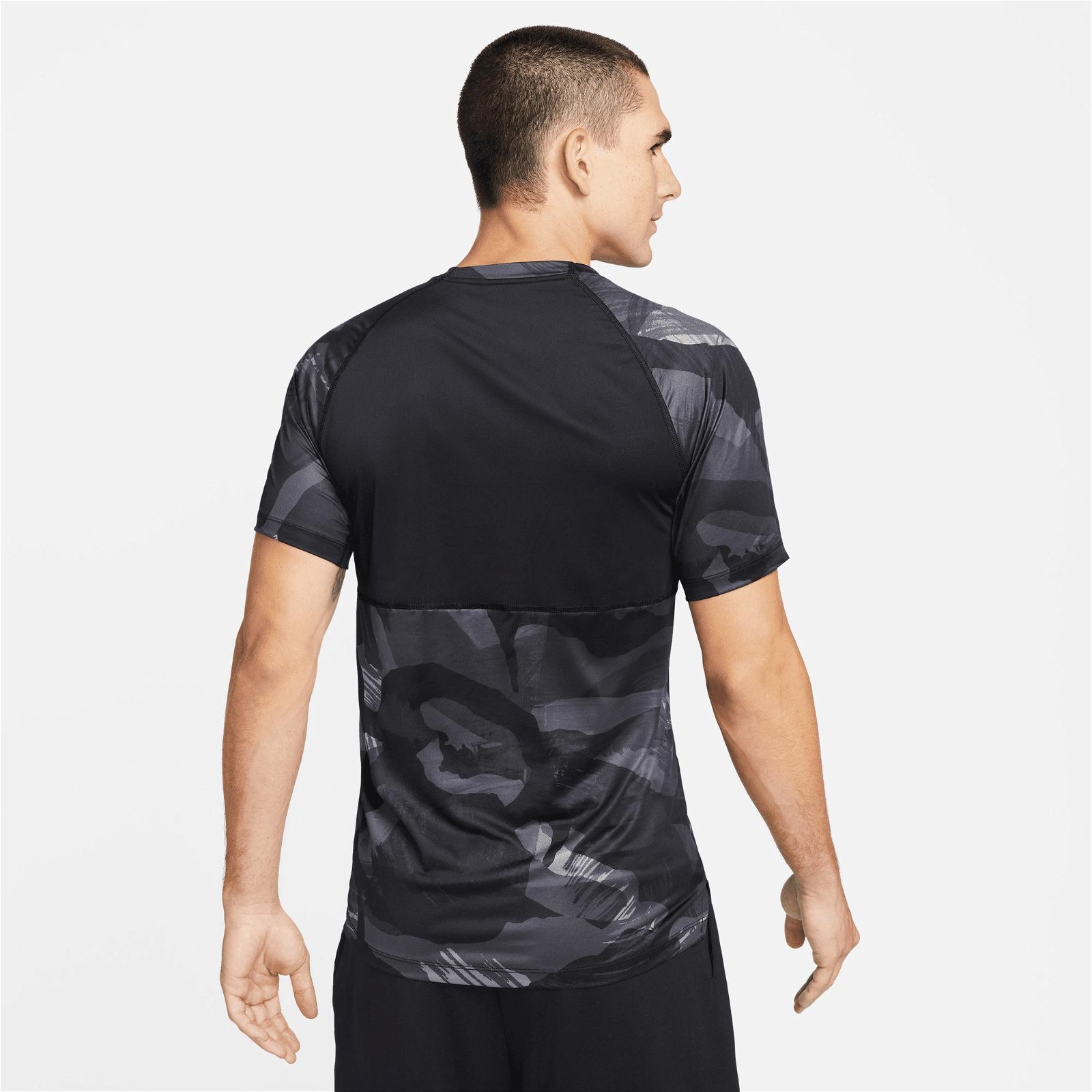 Nike Pro Dri-FIT Slim Top Camo Erkek Siyah T-Shirt