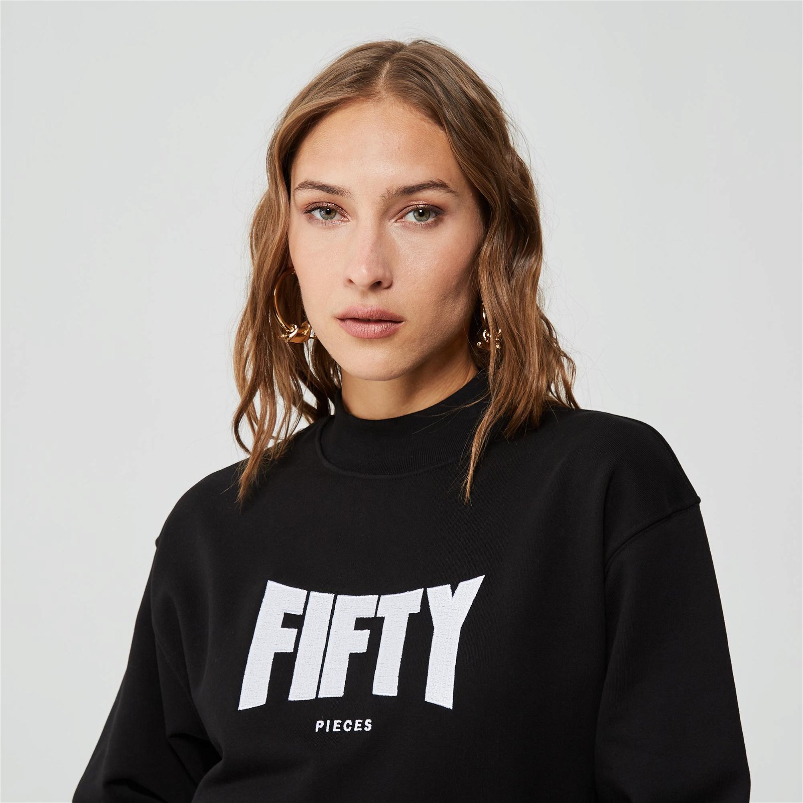 Fifty Pieces Kadın Siyah Dik Yaka Sweatshirt