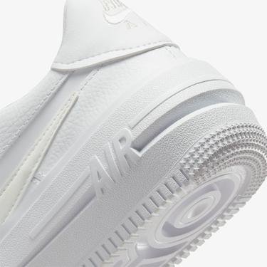  Nike Air Force 1 PLT.AF.ORM Kadın Beyaz Spor Ayakkabı