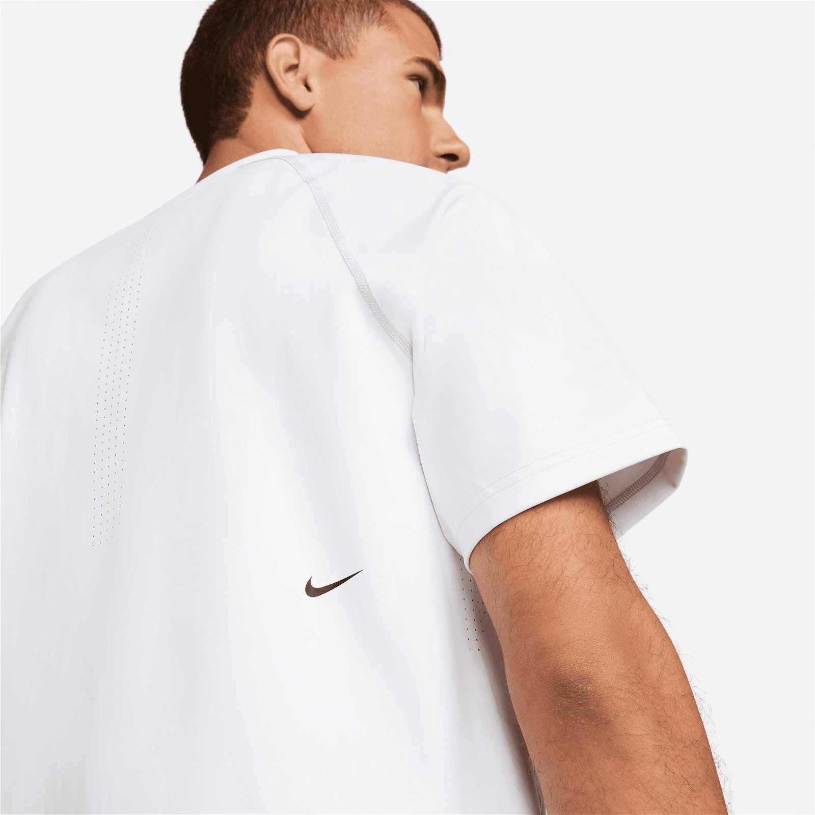 Nike Dri-FIT Adventure Aps Top Erkek Beyaz T-Shirt