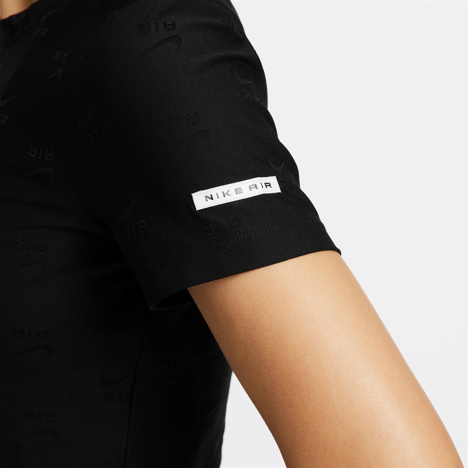  Nike Sportswear Air Crop Kadın Siyah T-Shirt