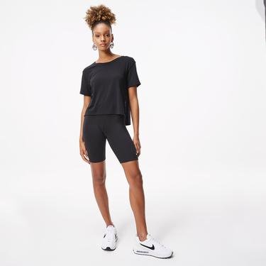  Nike Yoga Dri-FIT Kadın Siyah T-Shirt