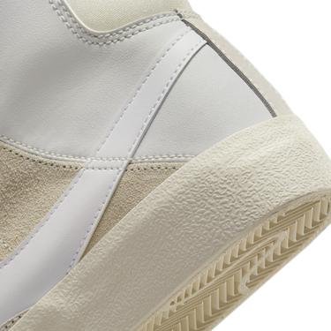  Nike Blazer Mid '77 D Beyaz Spor Ayakkabı