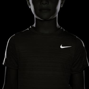  Nike Dri-FIT Miler Top Çocuk Yeşil T-Shirt