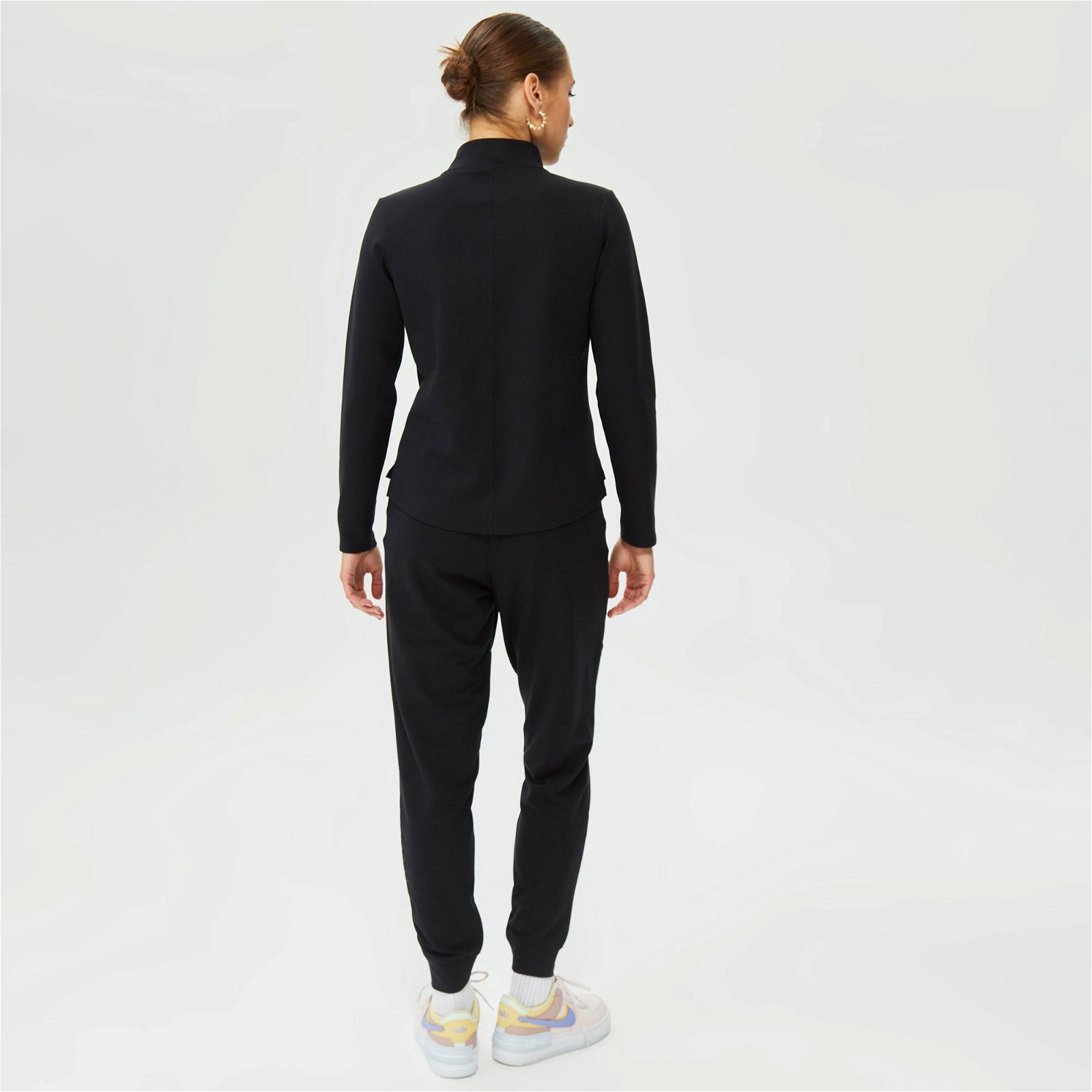 Nike One Therma-FIT Half Zip Kadın Siyah Sweatshirt