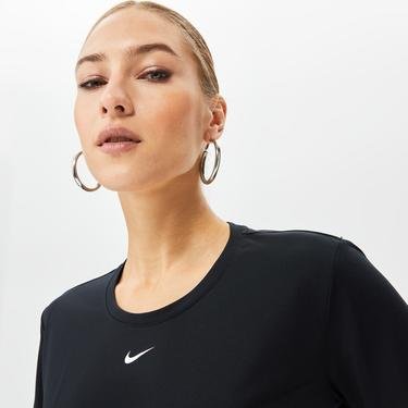  Nike One Dri-FIT Standart Kadın Siyah T-Shirt