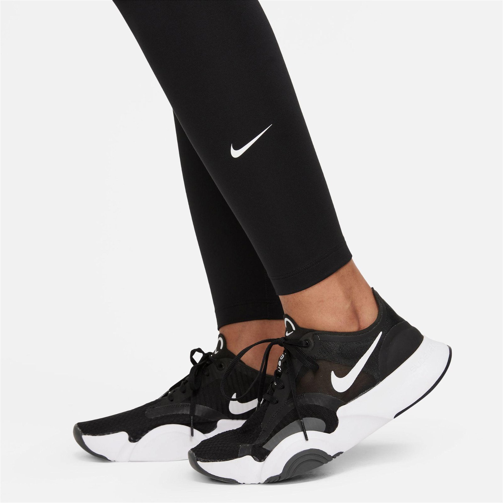 Nike One Therma-FIT Mid Rise Kadın Siyah Tayt