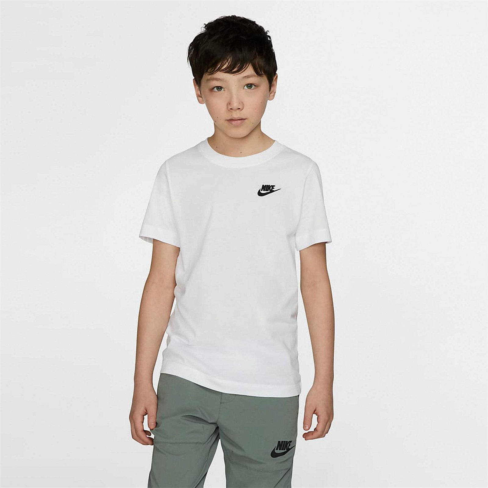 Nike Sportswear Emb Futura Çocuk Beyaz T-Shirt