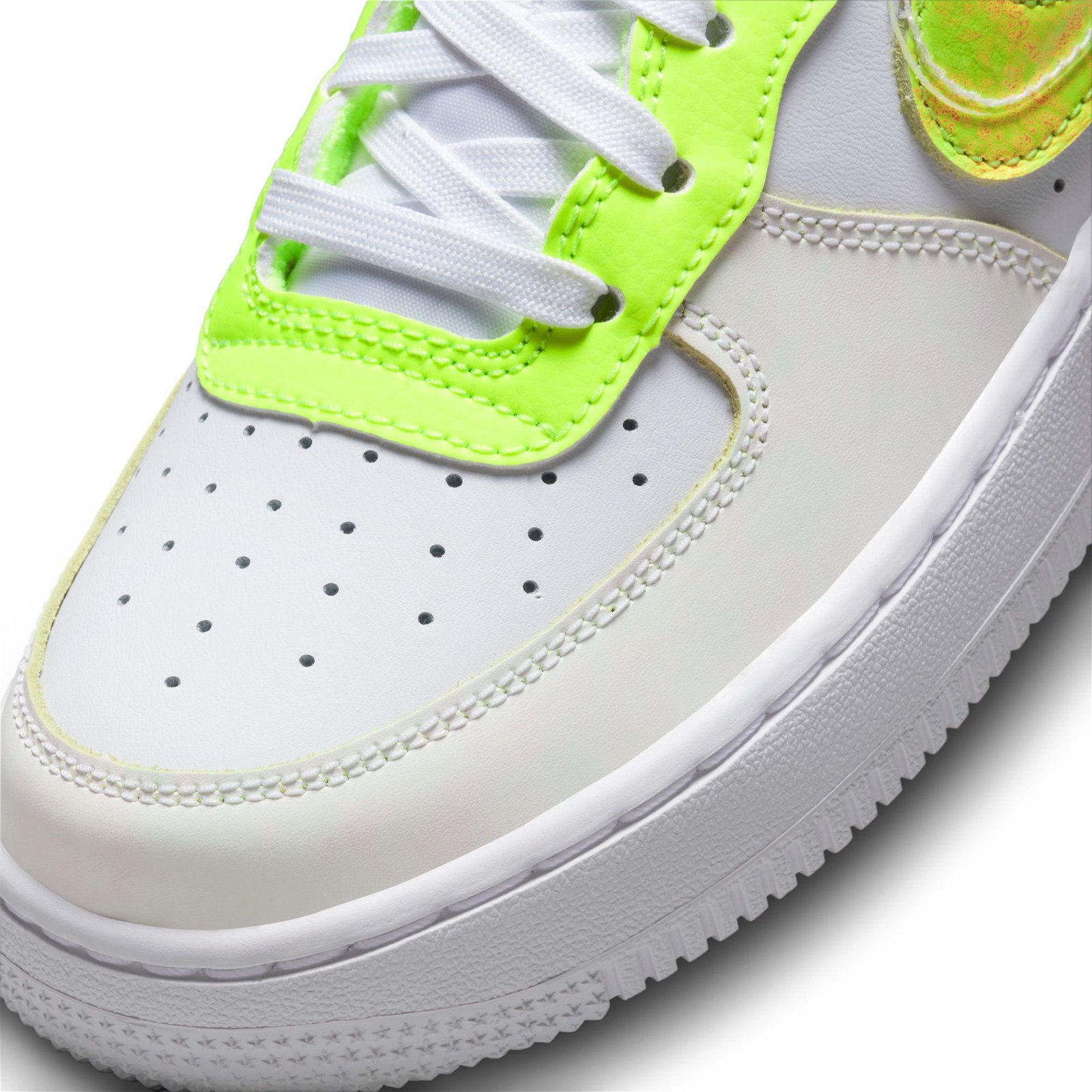 Nike Air Force 1 Lv8 Genç Beyaz Spor Ayakkabı