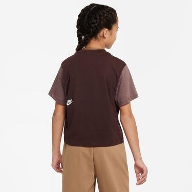 Nike Sportswear Essential Boxy Çocuk Kahverengi T-Shirt