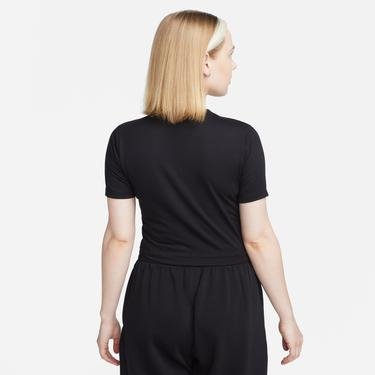  Nike Sportswear Essential Slim Crop Kadın Siyah T-Shirt