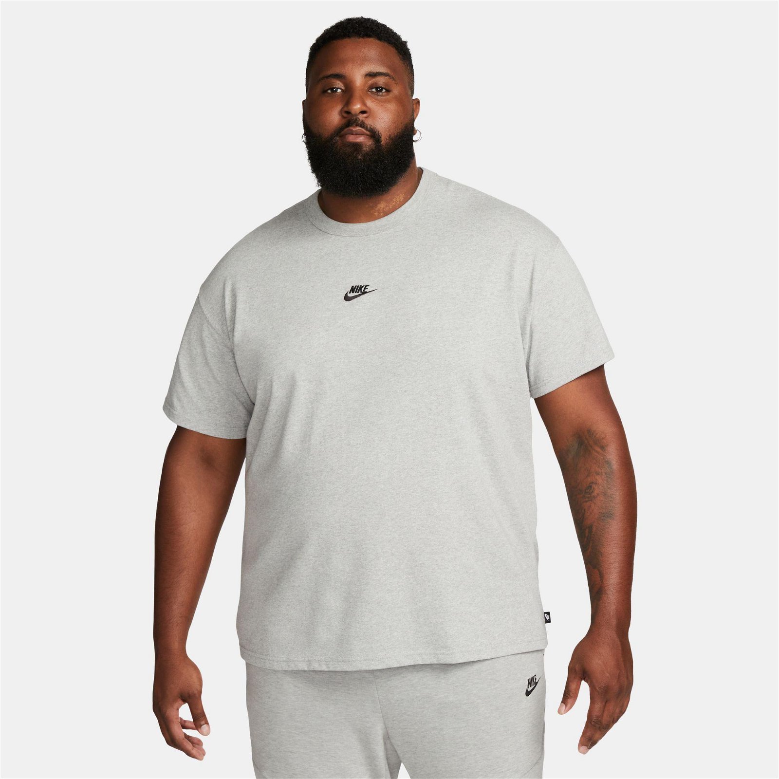Nike Sportswear Premium Essential Sustainable Erkek Gri T-Shirt