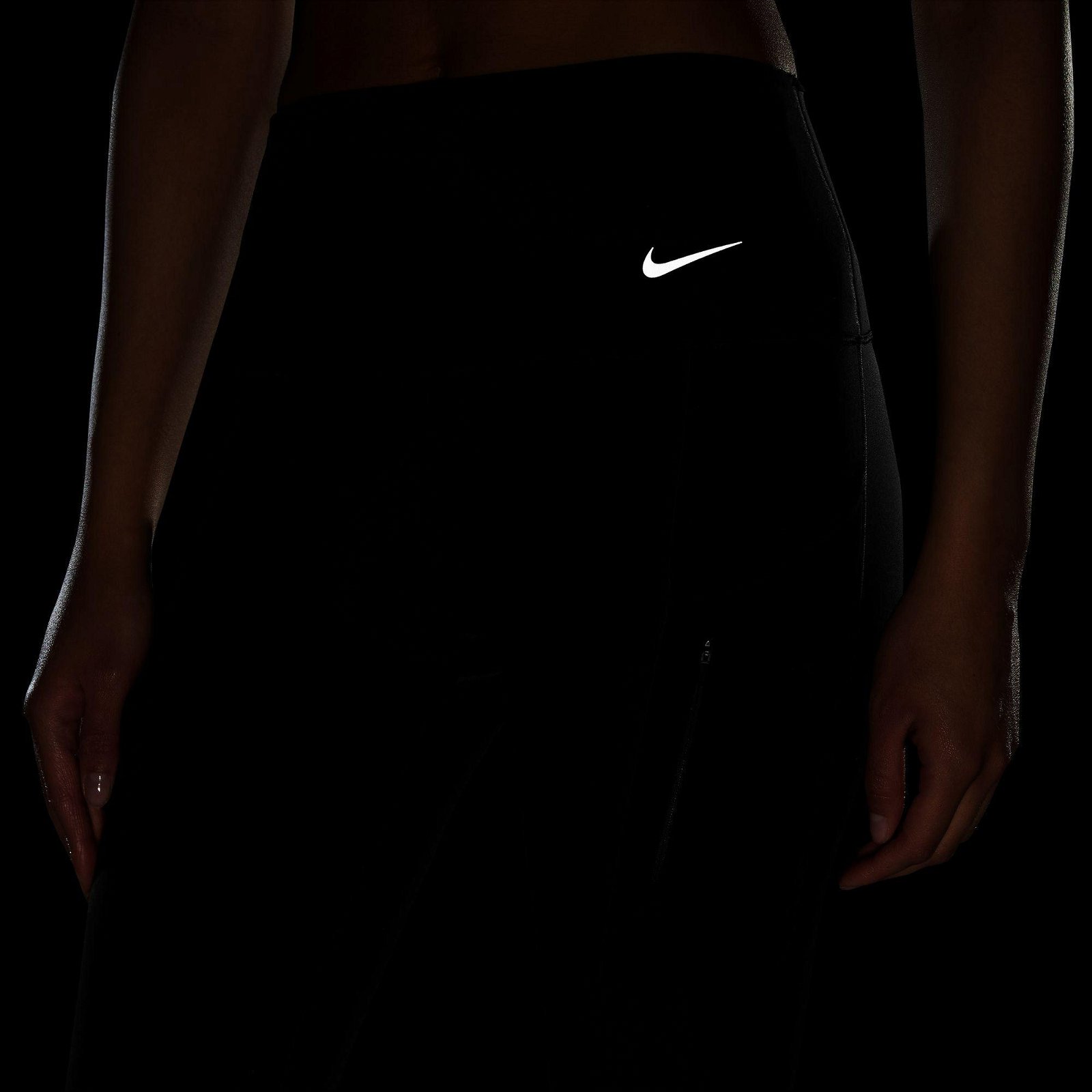 Nike Yüksek Destekli Yüksek Belli Cepli 7/8 Kadın Siyah Tayt