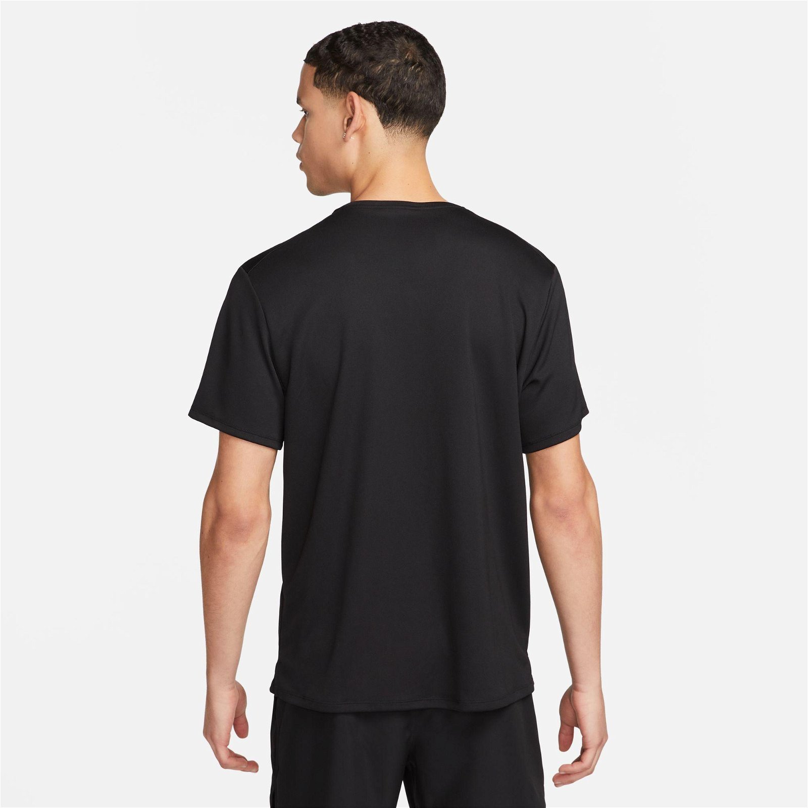 Nike Dri-Fit Miler Erkek Siyah T-Shirt